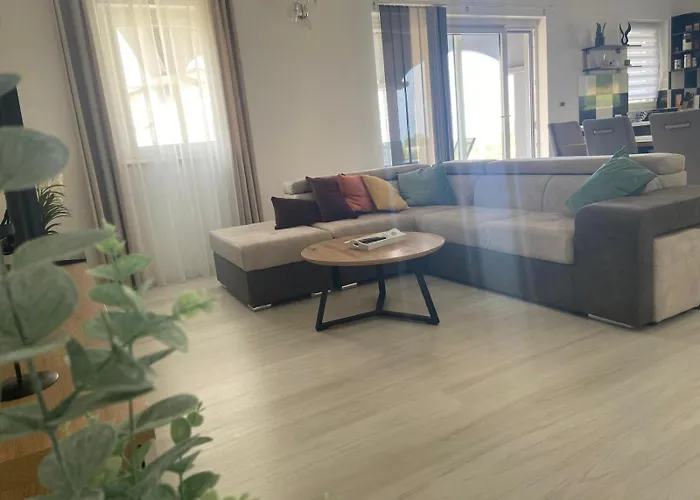 Mihaela Holiday home *